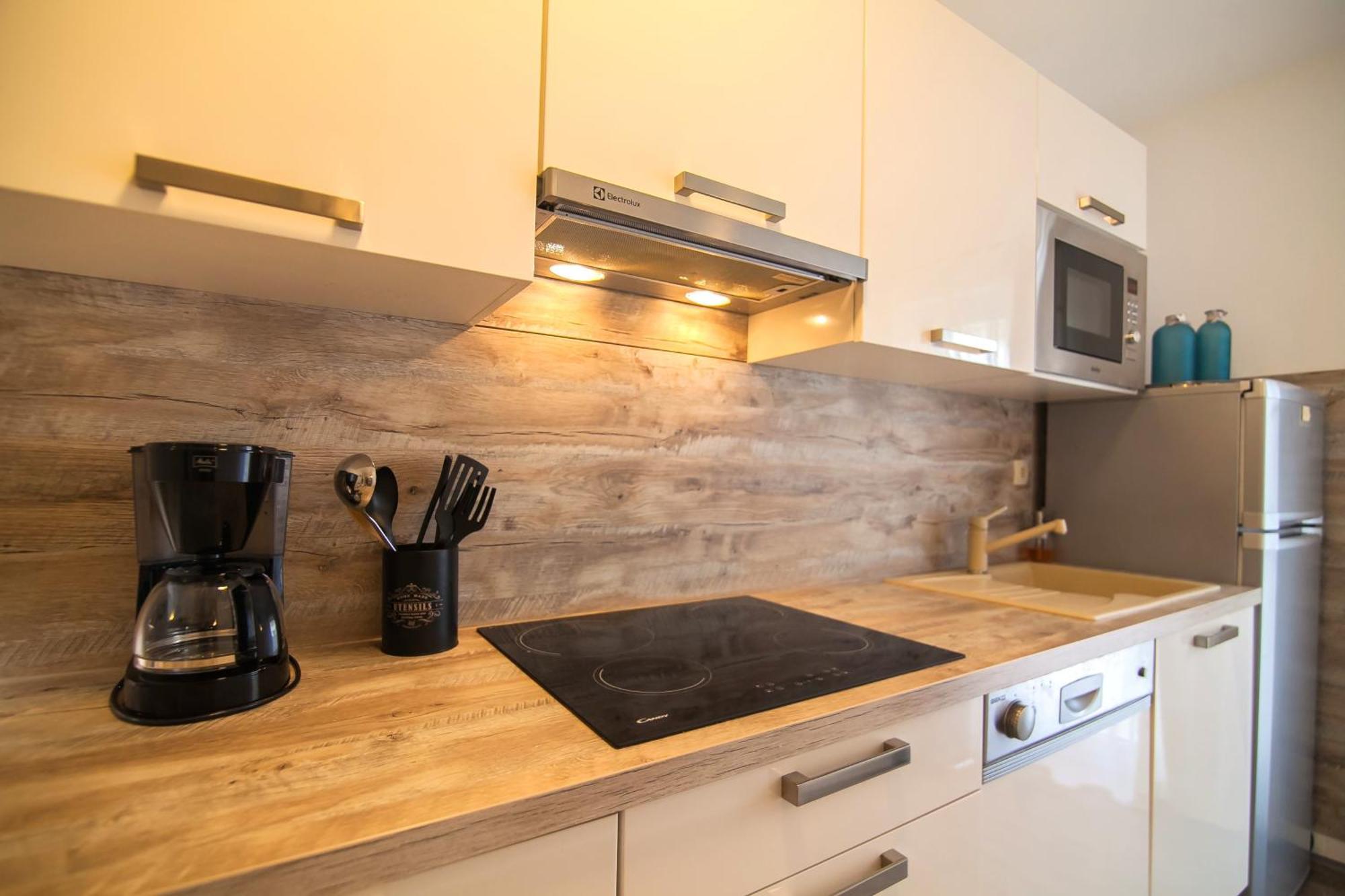 Helvetia Sunny Apartments Бол Екстер'єр фото