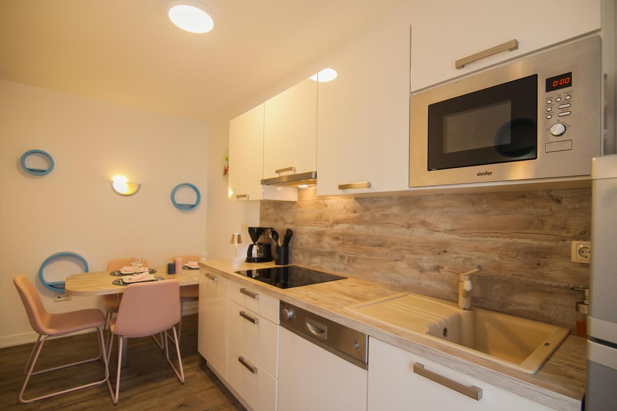 Helvetia Sunny Apartments Бол Екстер'єр фото
