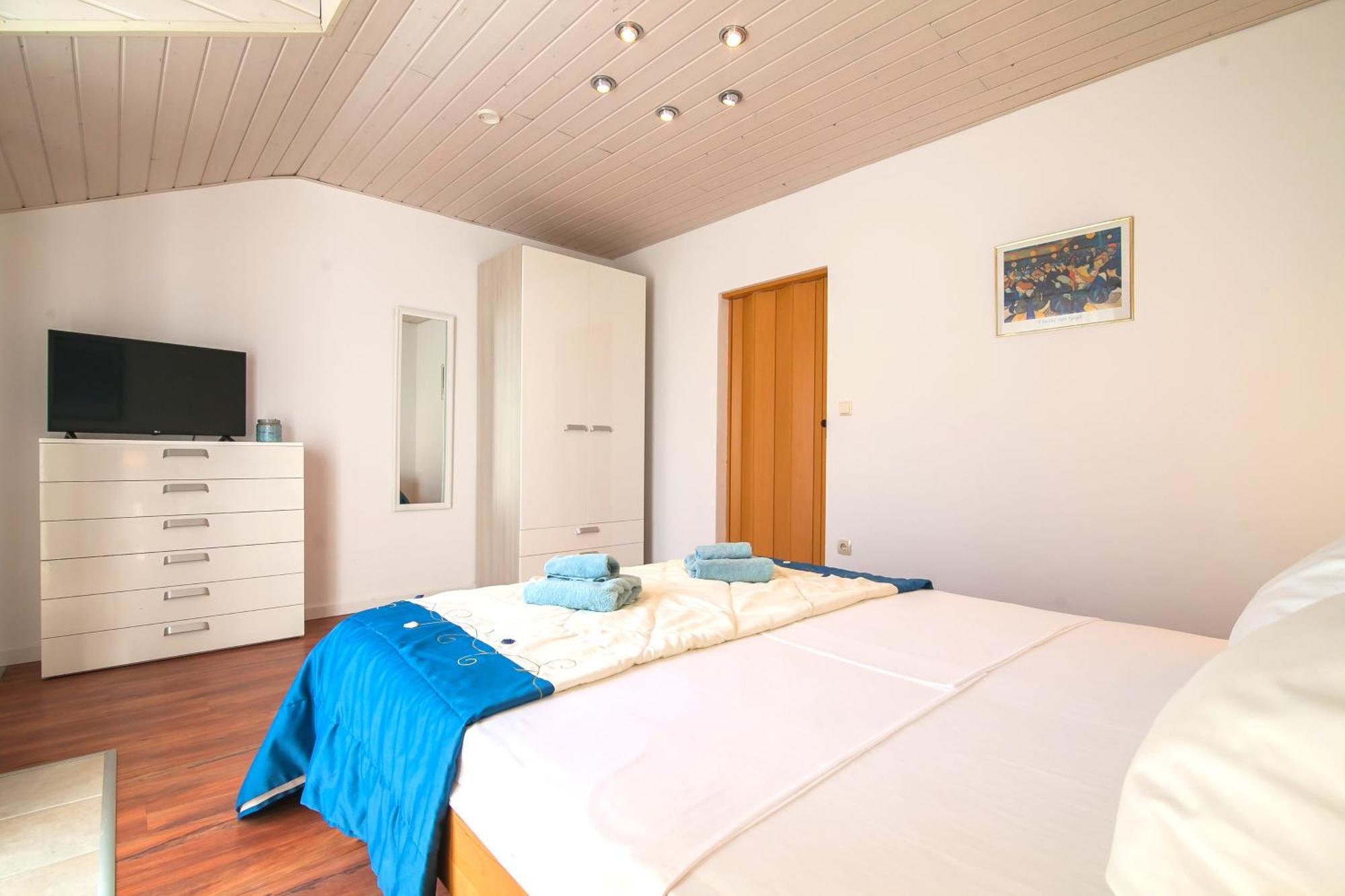 Helvetia Sunny Apartments Бол Екстер'єр фото